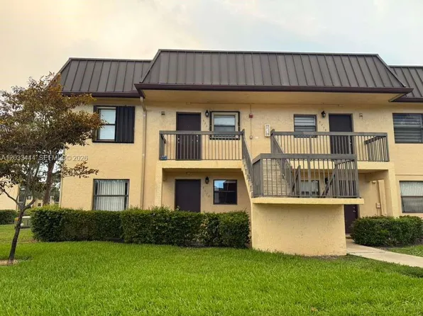 9220 NW 1st St #101, Hollywood, FL 33024