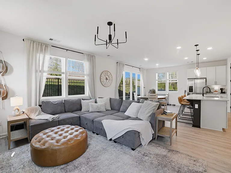 121 Timber Crest Trl — Photo 4