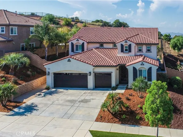 7846 Summer Day Dr, Corona, CA 92883