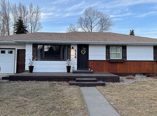 114 W Kavaney Dr, Bismarck, ND 58501