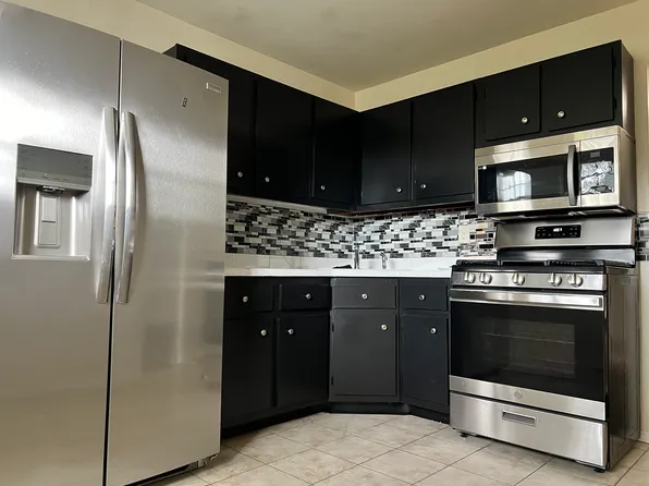 171 College Dr Unit 171, Edison, NJ 08817