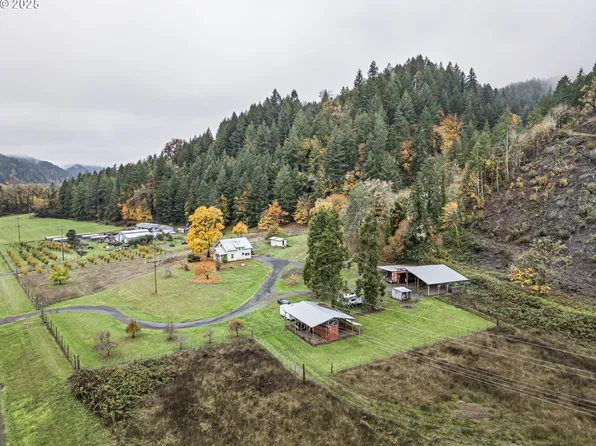 27403 State Highway 38, Elkton, OR 97436