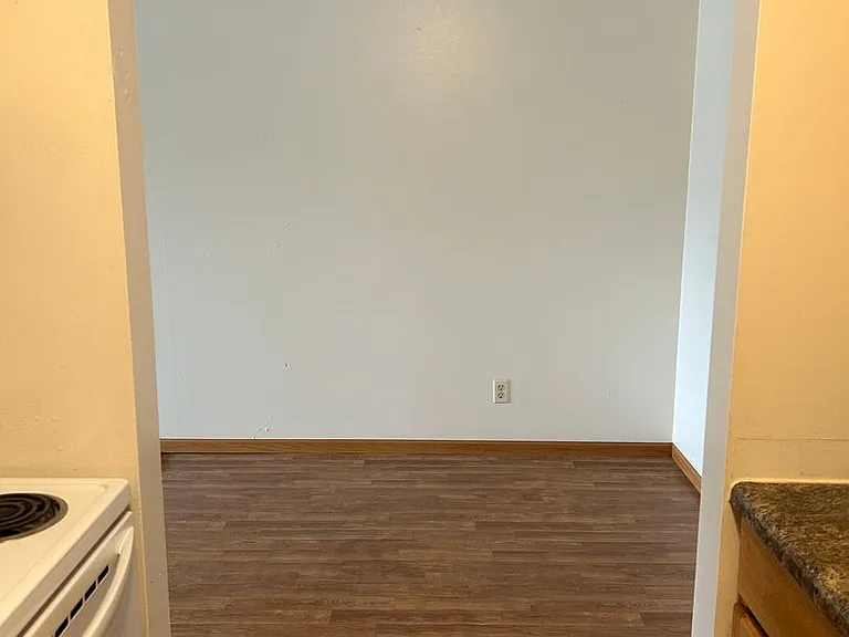 29 Alexander Ave — Photo 23