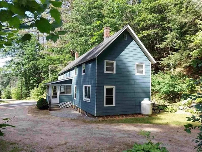 24 Cottage St #B — Photo 5