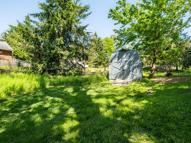 1390 Paxon Pl — Photo 45