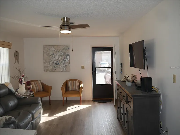 6165 Chesham Dr #5 — Photo 4