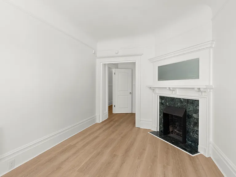 2315 Bush St #1 — Photo 7