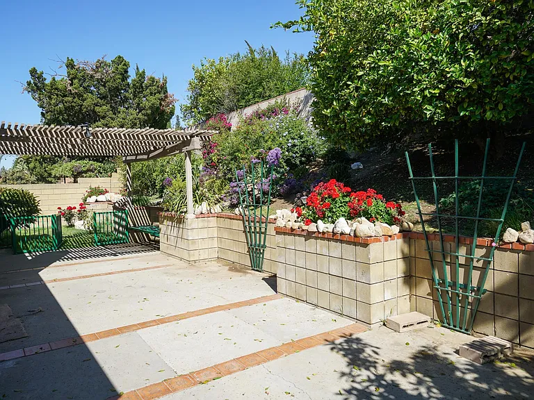 18637 Stare St — Photo 29