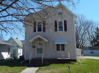 206 N College Ave, Aledo, IL 61231