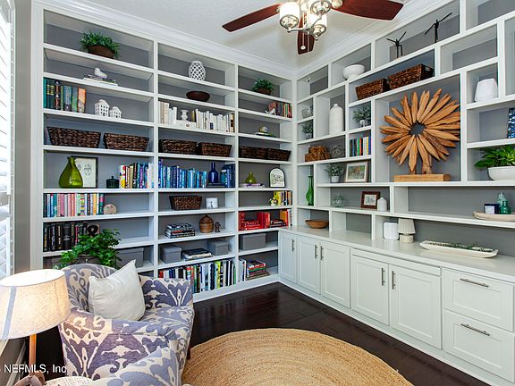 3rd image of 67 NANTUCKET ISLAND Court