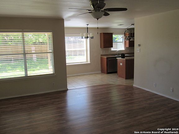 5th image of 526 Pecos Cir