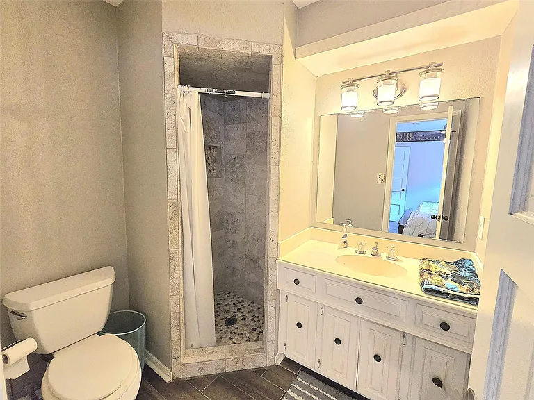 560 Brandon Rd — Photo 20