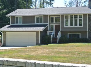 374 Tillicum Way, Camano Island, WA 98282