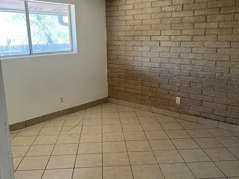 51 E Mills Dr #B — Photo 6