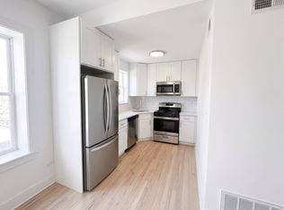 937 W Cornelia Ave APT 401, Chicago, IL 60657