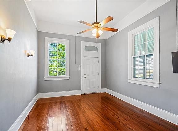 5th image of 3034 Marais St