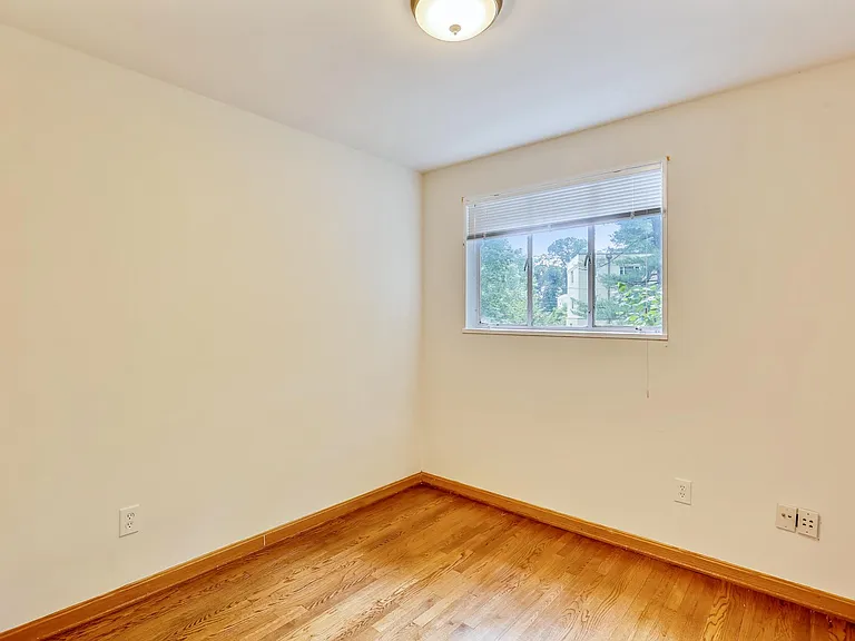 10412 Montrose Ave #202 — Photo 29