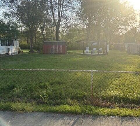 3rd image of 2800 Waldman Dr