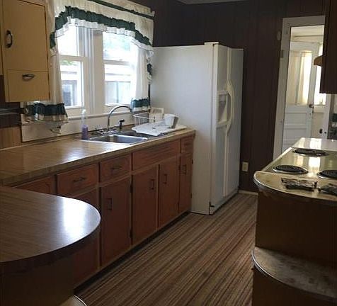 3rd image of 502 Park Way