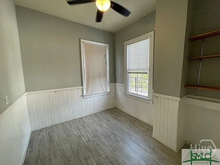 413 E 36th St — Photo 2