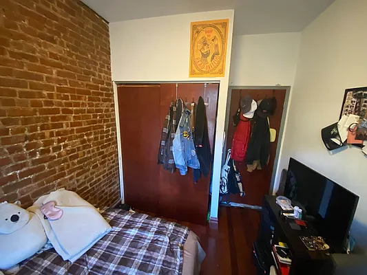 Rented by Manhattan Dwelling Corporation | media 10