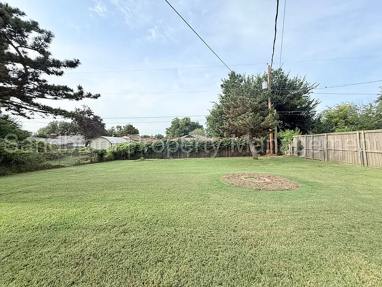 4624 E 24th Pl — Photo 18