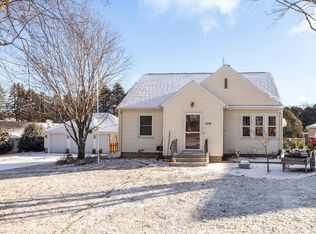 106 Harrison Ave NE, Racine, MN 55967