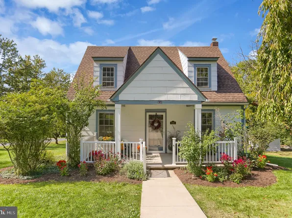 830 Henszey St, Lemont, PA 16851