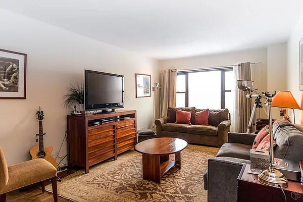 Rented by Halstead Real Estate | media 15