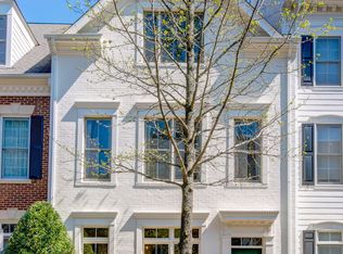 106 Grace Ln, Falls Church, VA 22046