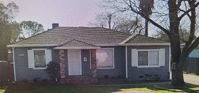 1st image of 2418 E Park St