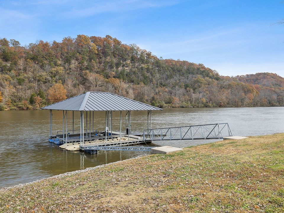 13th image of 1234 Lakeside Dr