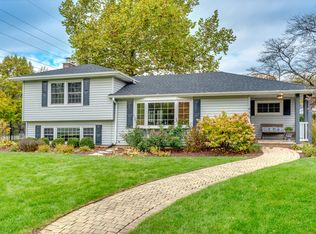 434 Hudson Ave, Clarendon Hills, IL 60514