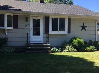 29 Live Oaks Rd, Milford, CT 06460