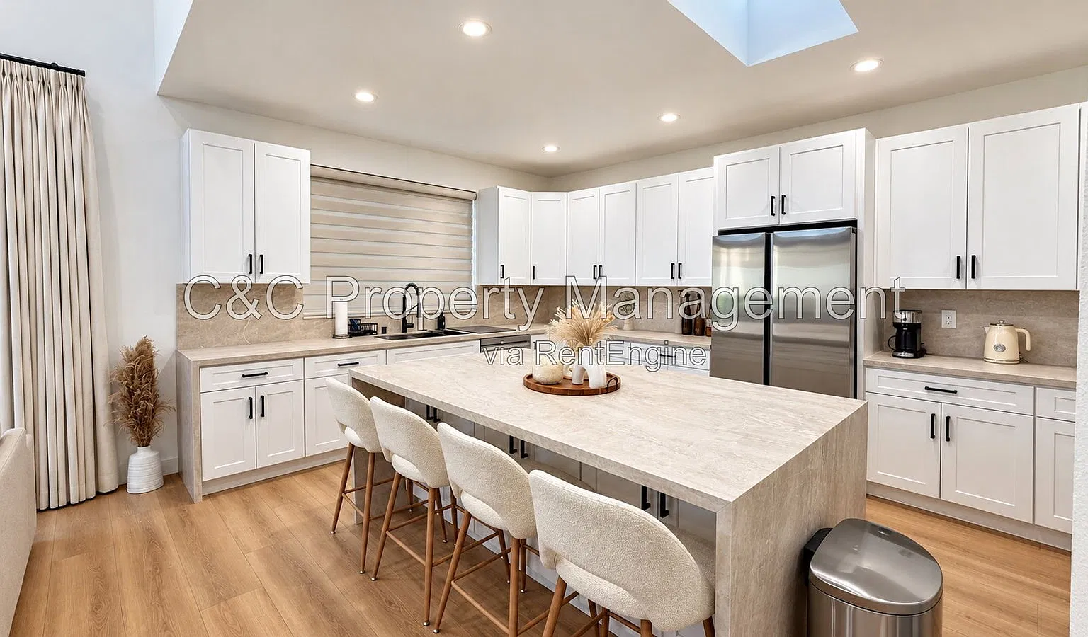 3 bed, 3.0 bath, 1947 sqft, $6,500 — Photo 2