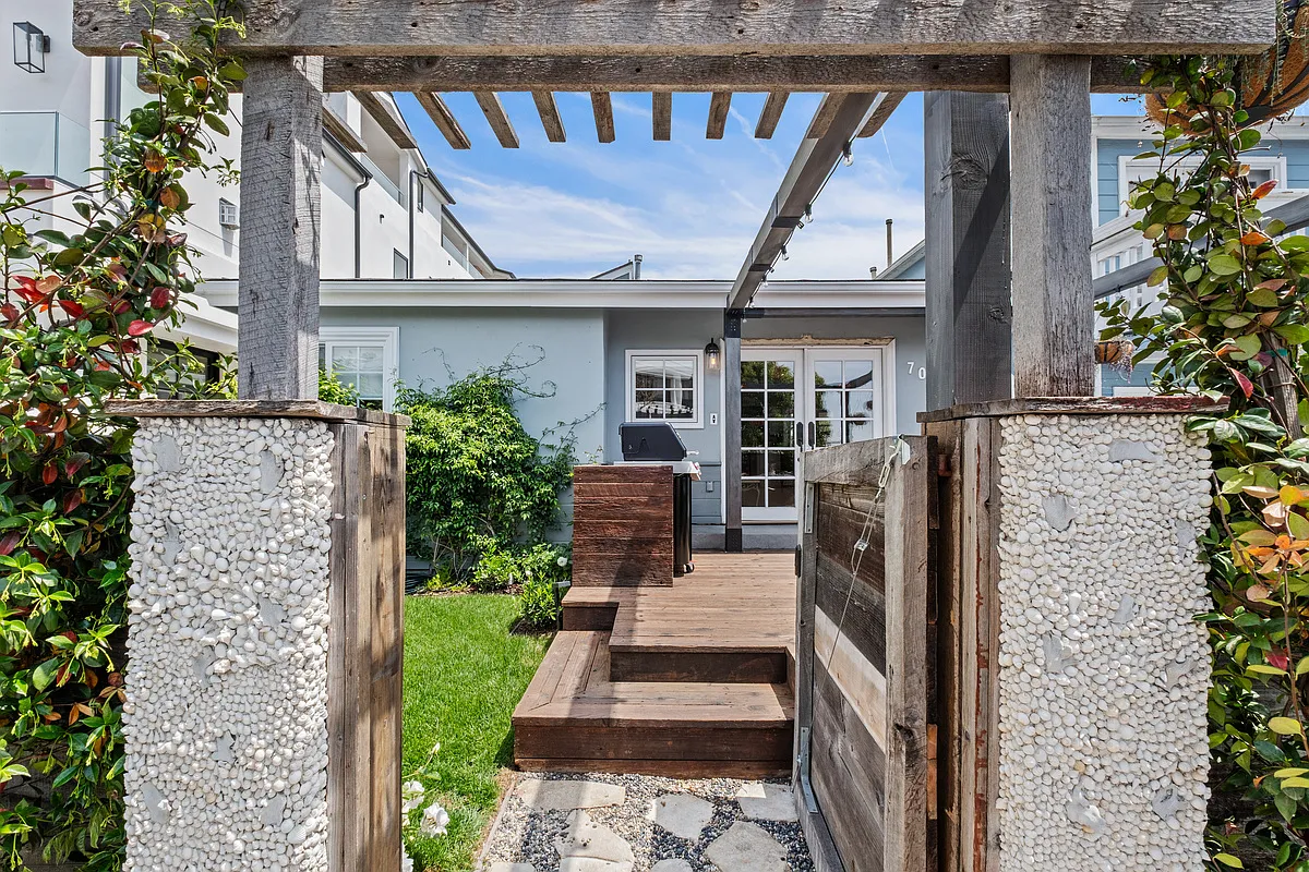 708 Avocado Ave — Photo 1