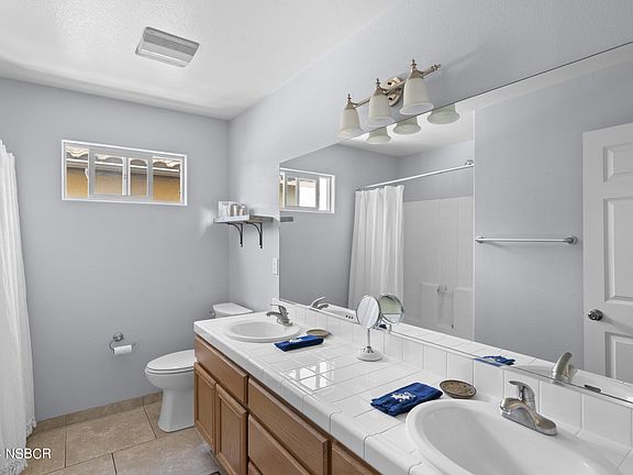 3rd image of 2233 Cordoban Ln