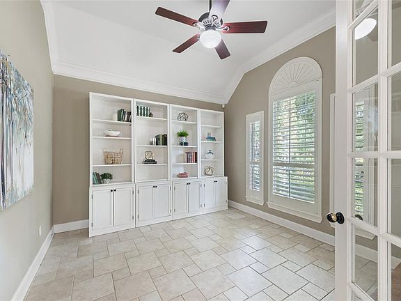 4th image of 9527 Bayou Lake Ln
