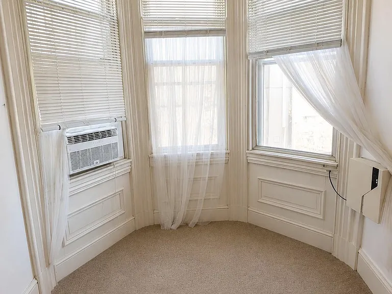 2826 Poplar St #2 — Photo 7