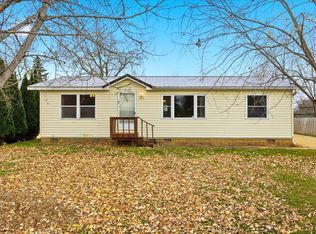 947 3rd St SW, Clear Lake, WI 54005