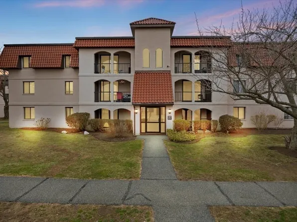 685 Oak St #2712, Brockton, MA 02301