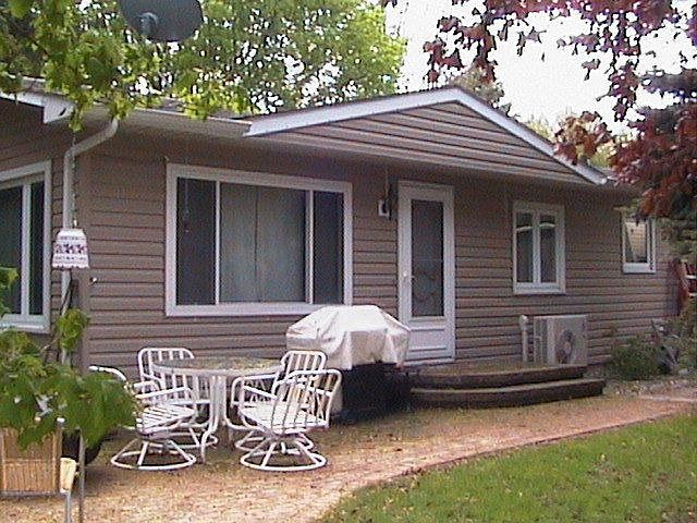 1st image of 820 N 17th Dr