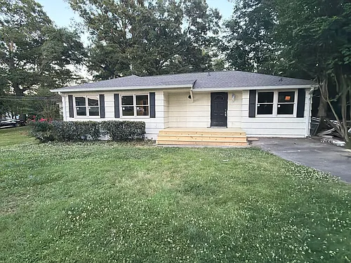 621 Greenhill Dr Photo 1