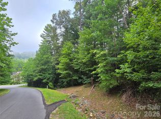 16 Courseview Dr, Weaverville, NC 28787