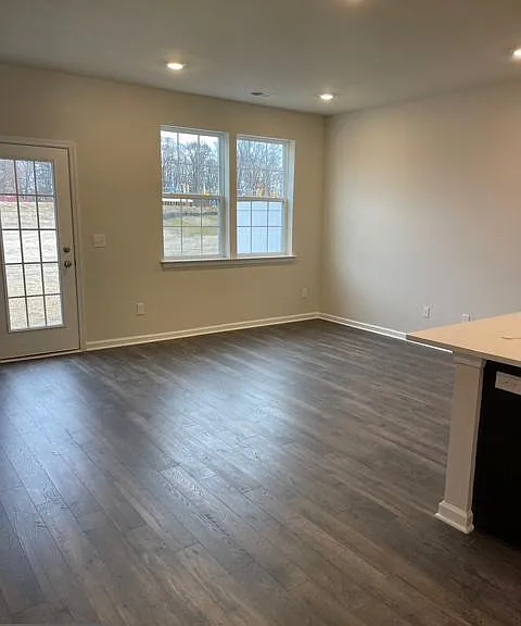 10 Peregrine Way — Photo 12