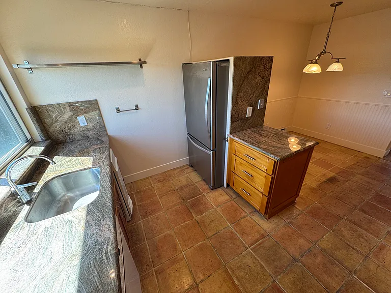 490 Canal St #11 — Photo 9