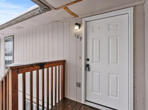 109 3rd St #1, Cheney, WA 99004