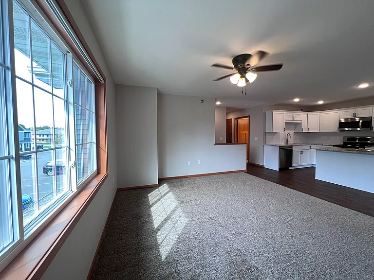 3228 Gateway Drunit B — Photo 4