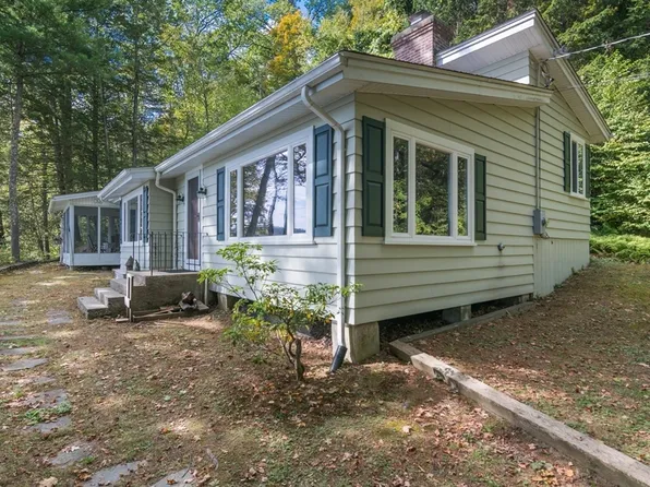 236 Norwich Lk, Huntington, MA 01050
