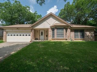 3816 Fox Hollow Dr, Bedford, TX 76021